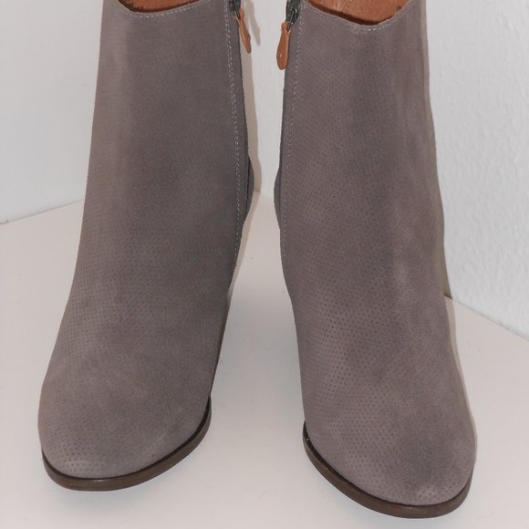 KENNETH COLE GENTLE SOUL GENUINE SUEDE ANKLE BOOTS SIZE 9.5 - Picture 4 of 11